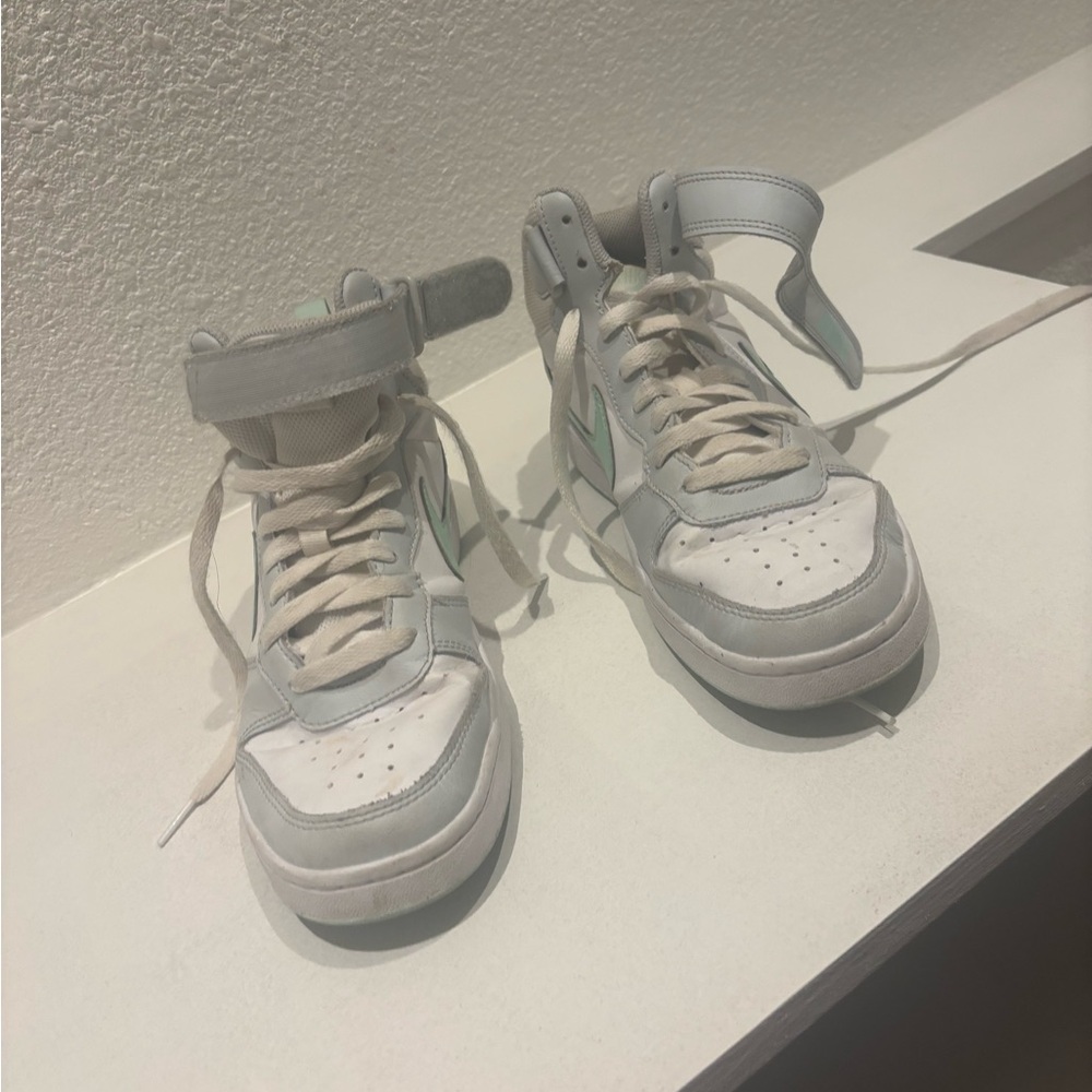 Mint nikes